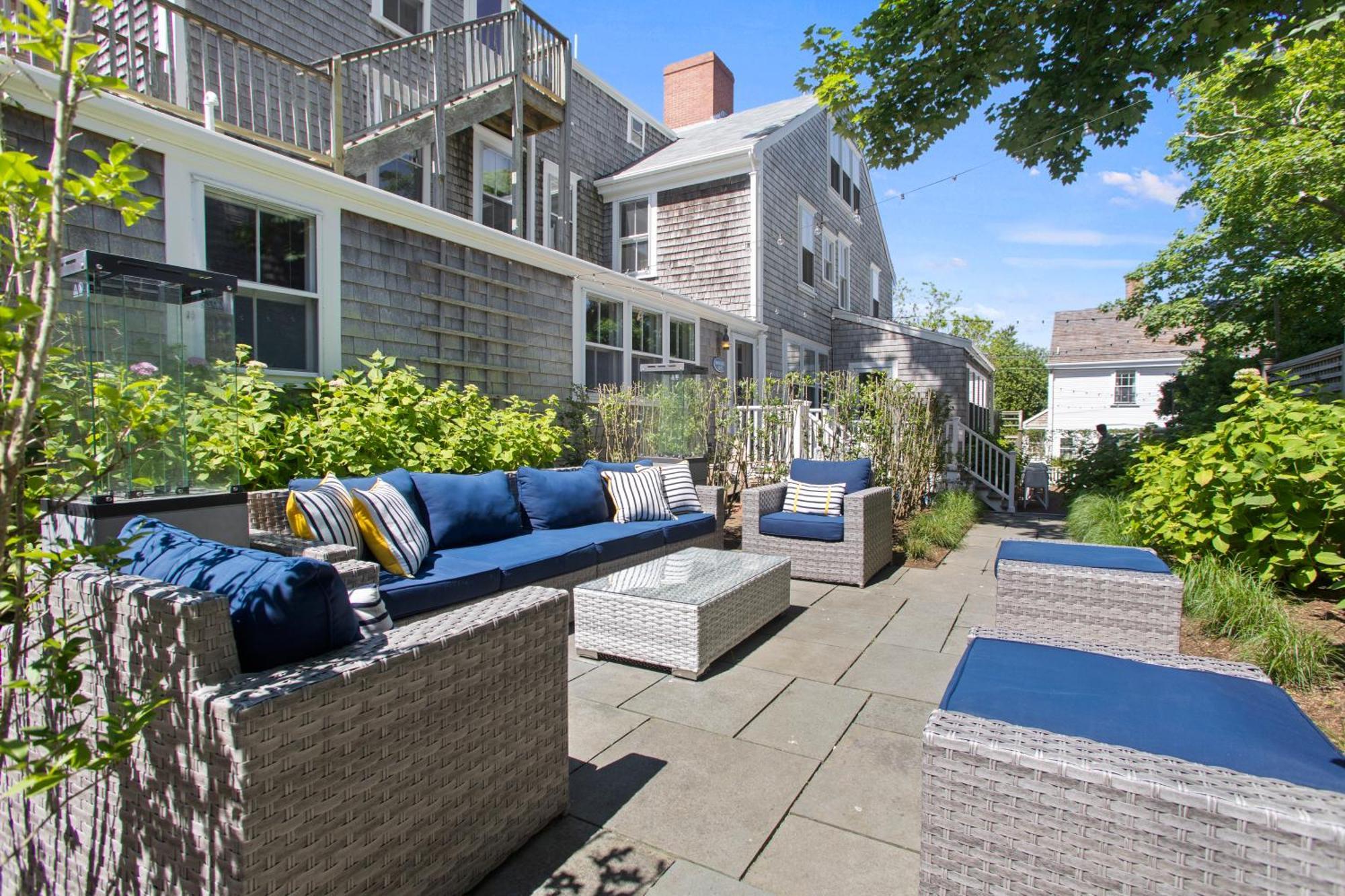 Carlisle House Inn Nantucket Exterior photo