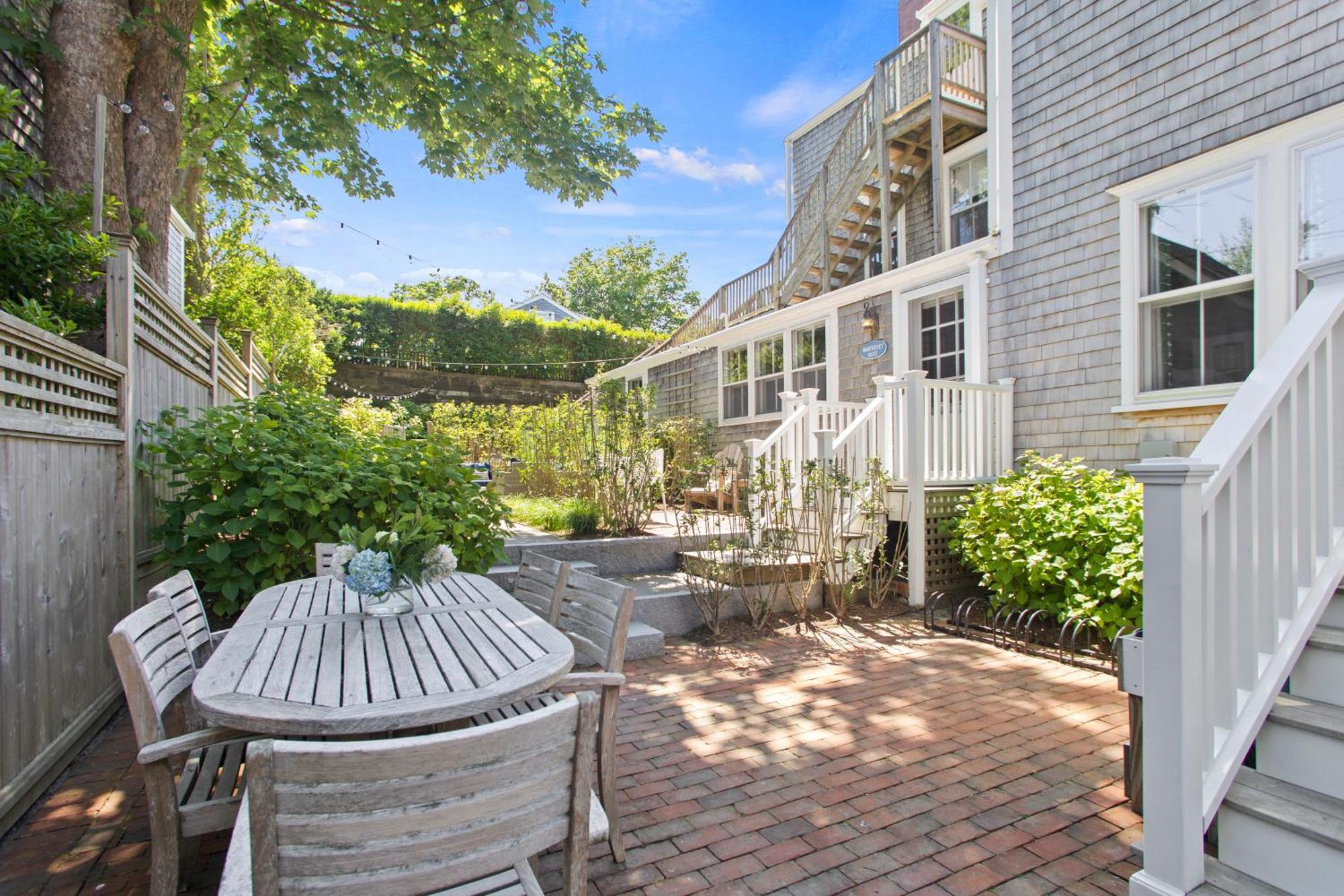 Carlisle House Inn Nantucket Exterior photo